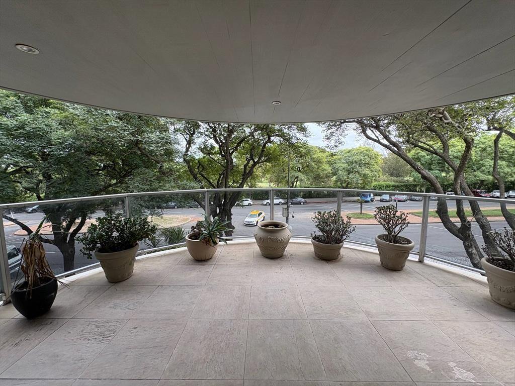 Venta de Apartamento con Tres Dormitorios Edificio Green Fie