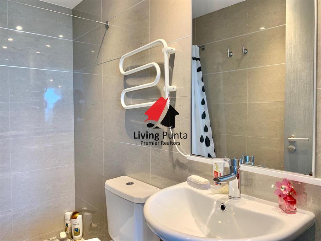Venta de excelente Apartamento de dos Playa Mansa
