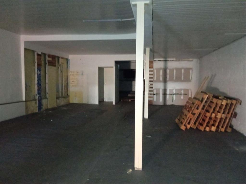 Alquiler de local de 266 m2 en Lezica.