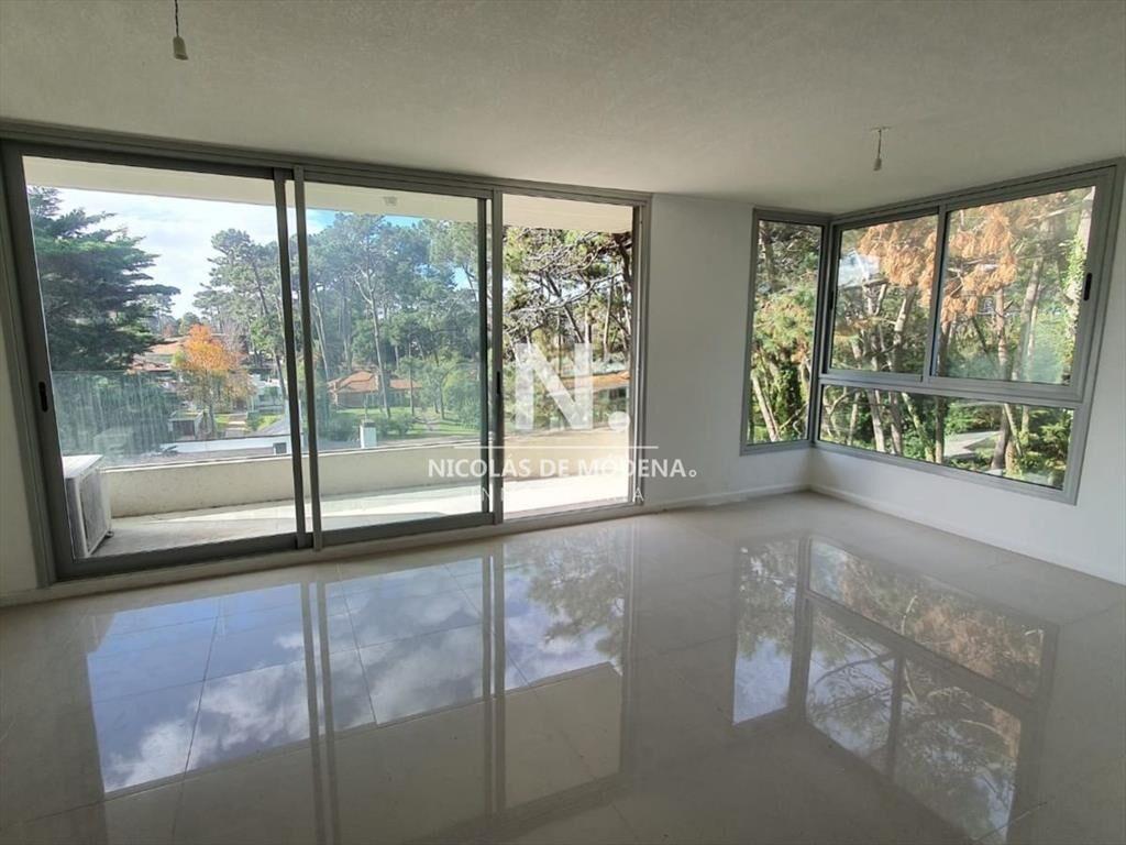 En venta impecable apartamento de 2 dormitorios