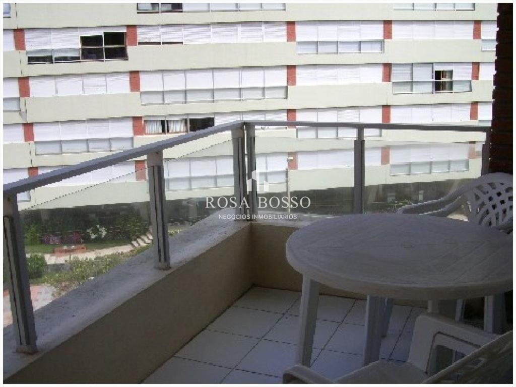 Apartamento en Brava para la venta.
