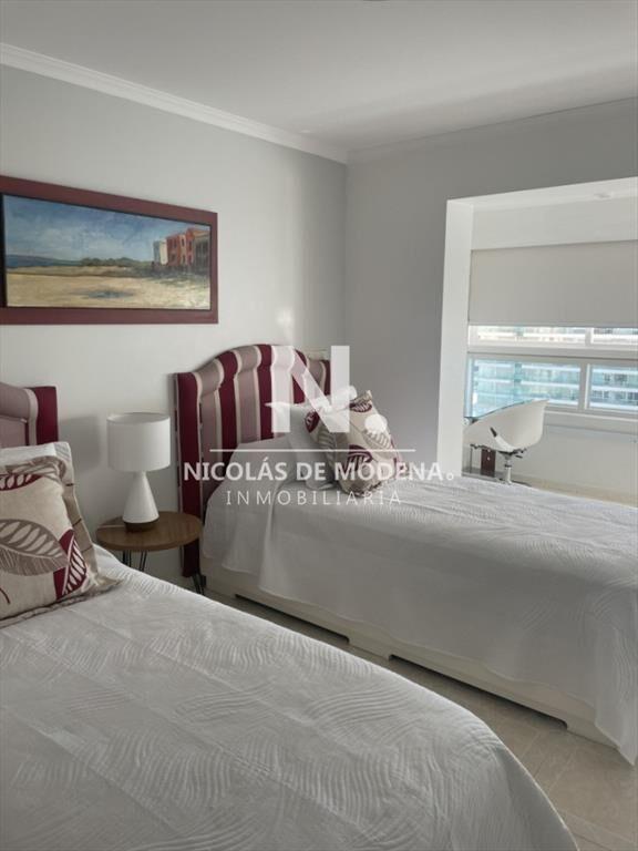 Departamento en venta en Beverly Tower, 3 suites + dep. Esp