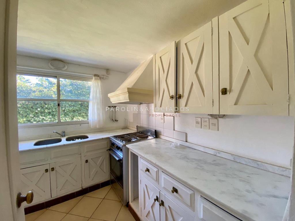 Casa en venta en Manantiales, 4 dormitorios, Punta del Este
