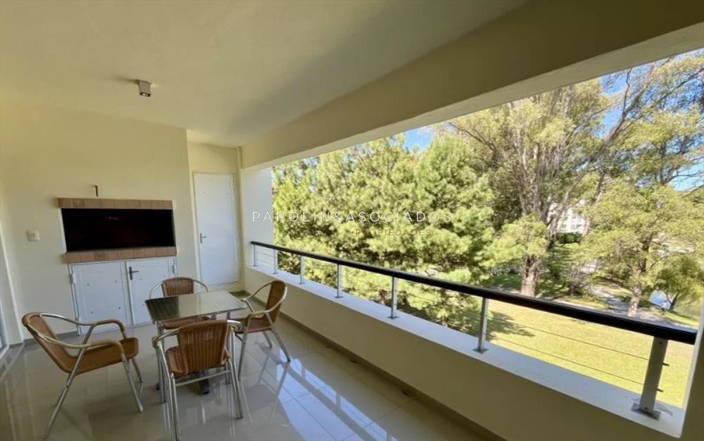 Apartamento en venta de 2 dormitorios en Solanas,