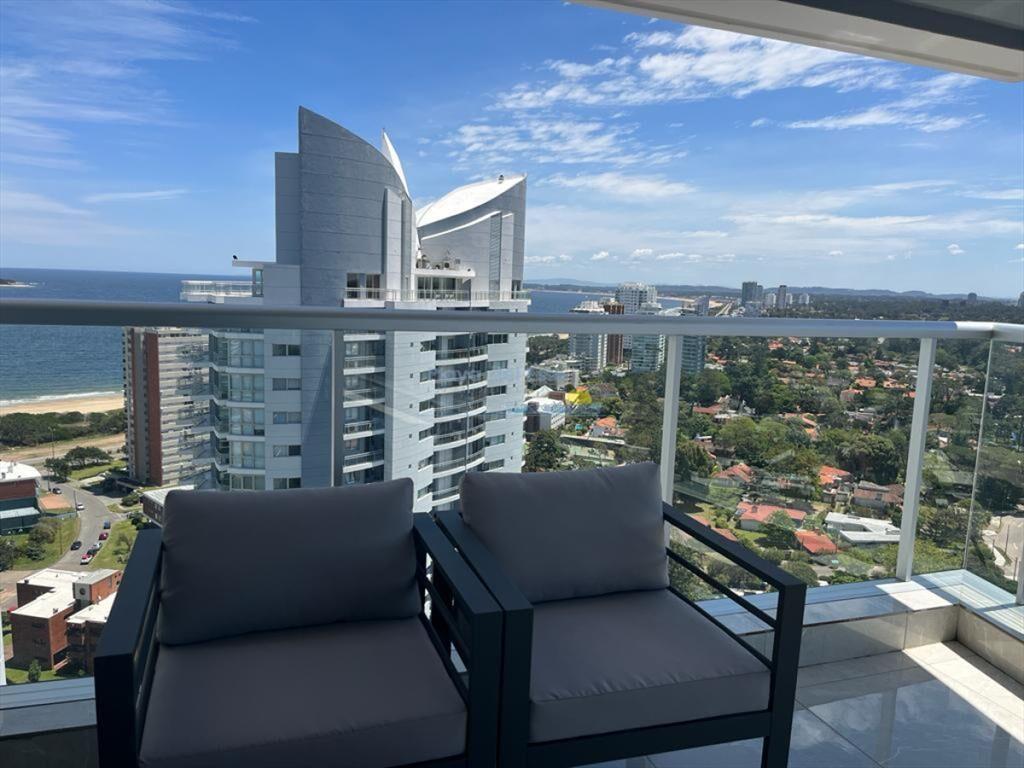 Penthouse en Miami Boulevard 3 dormitorios mas de