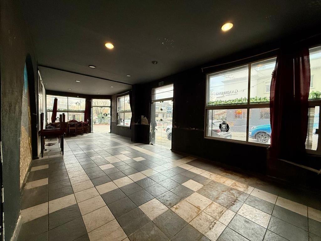 ALQUILER LOCAL COMERCIAL ESQUINA MALVIN