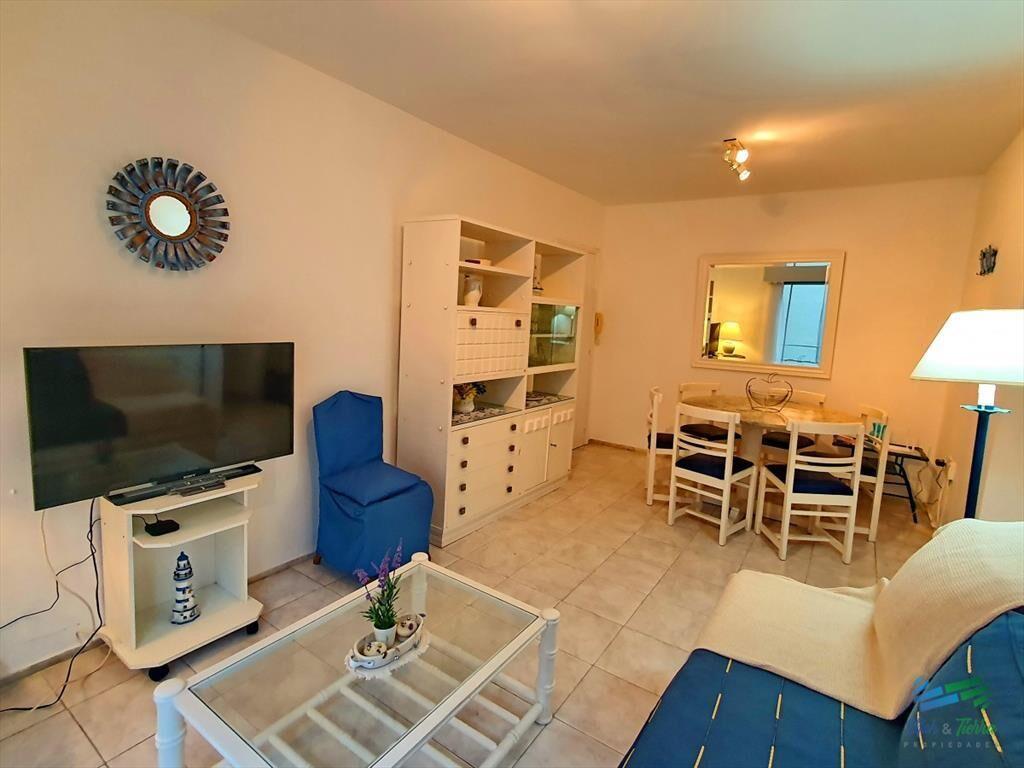 Alquilo apartamento 1 dormitorio en Peninsula frente a la r