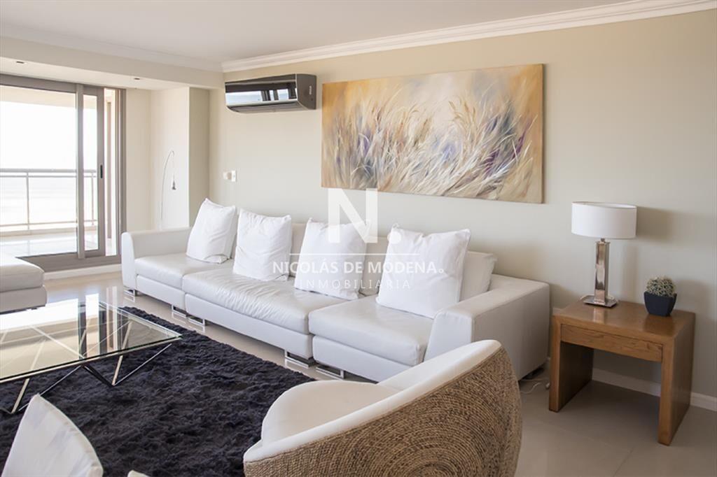 Apartamento en Playa Brava - Torre Imperiale