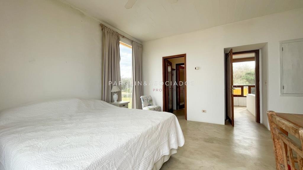 Casa de 5 dormitorios en venta en BahÃ­a del Pinar, Punta d