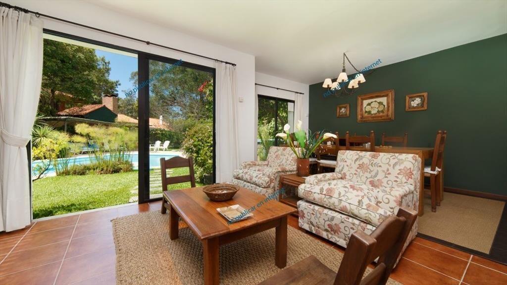 CASA DE 3 DORMITORIOS EN LUGANO, PUNTA DEL ESTE