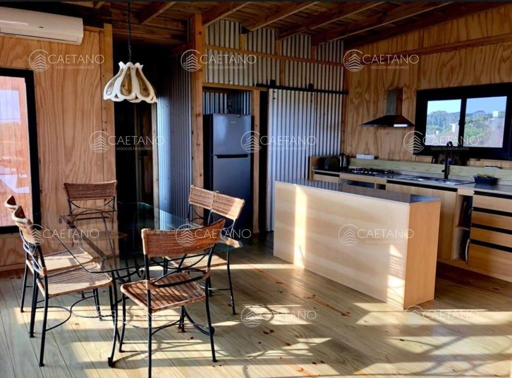 Venta casa en primera linea en La Juanita, Jose -