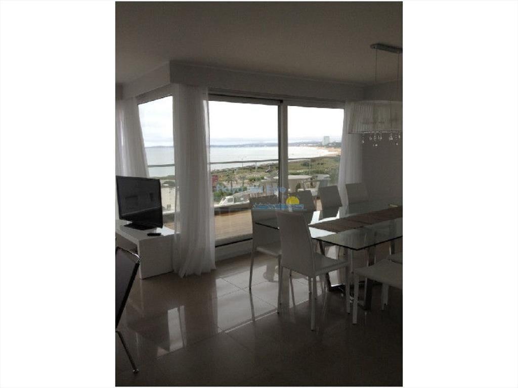 Apartamento en Venta de 3 dormitorios en Punta ,