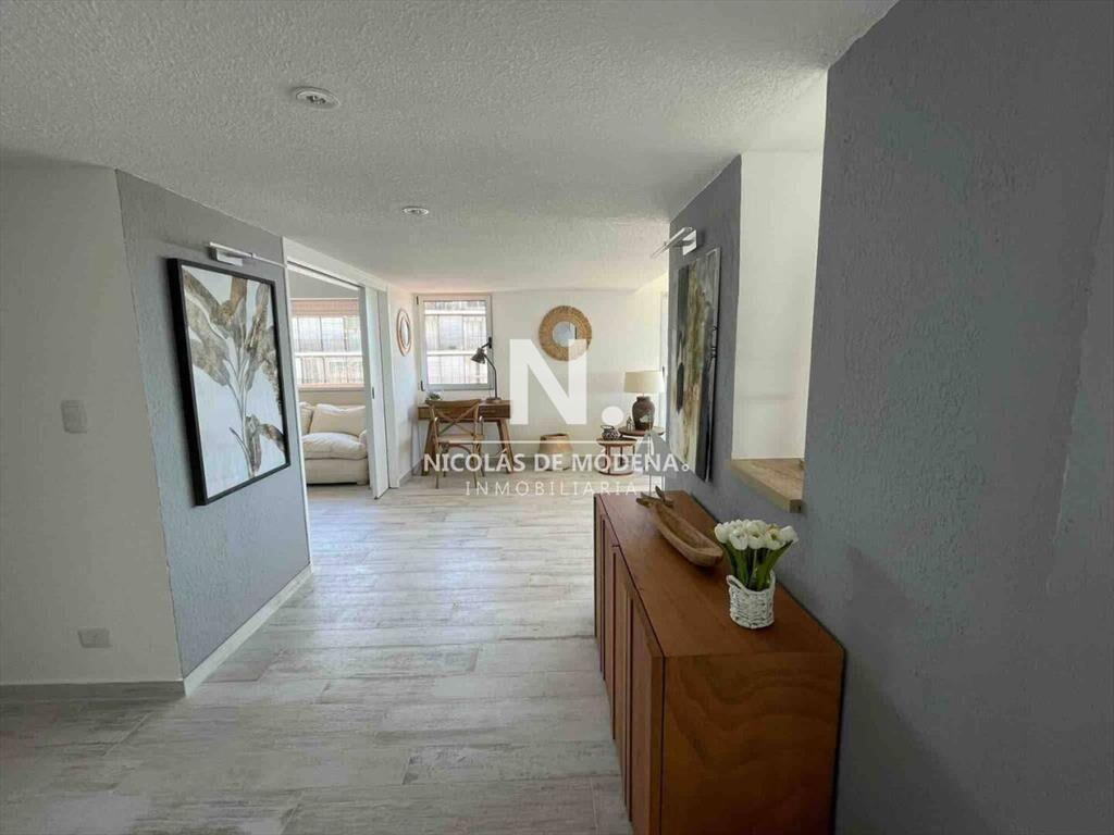 Apartamento de tres dormitorios en alquiler, del