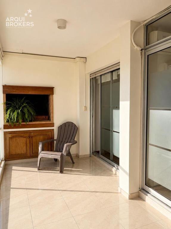 Apartamento de cuatro dormitorios en alquiler en rambla de