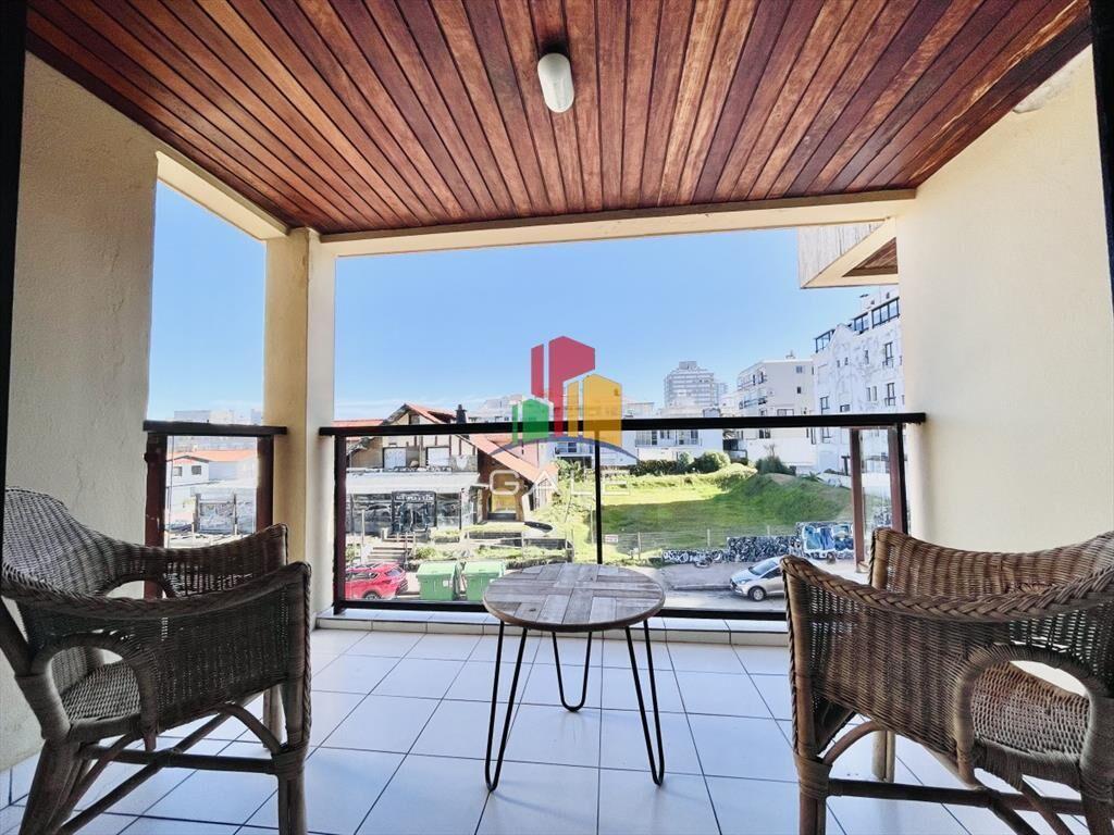 Apartamento de 2 Dormitorios en playa El Emir, -