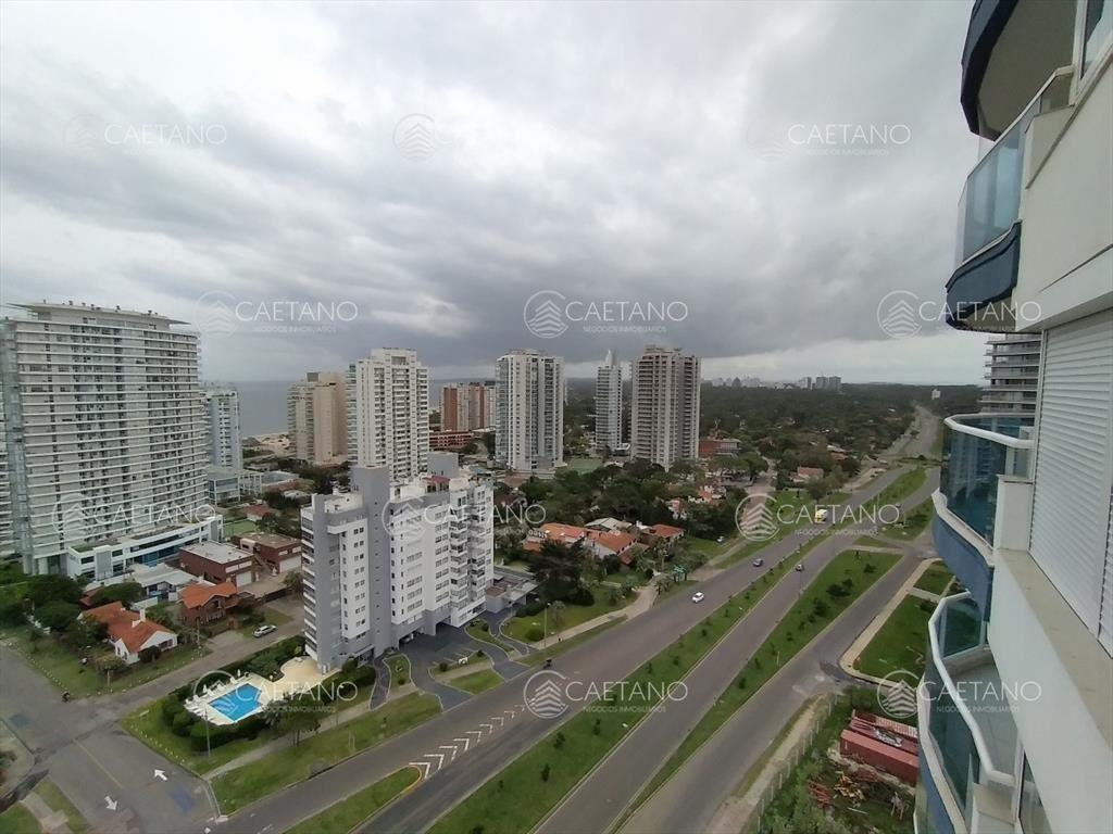 Venta apartamento 2 dormitorios. Playa mansa, Punta del Est