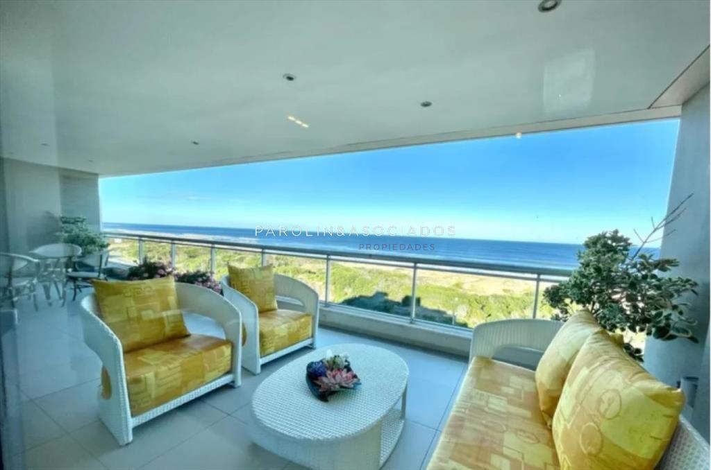 Exclusivo Penthouse en venta con piscina privada en Terraza