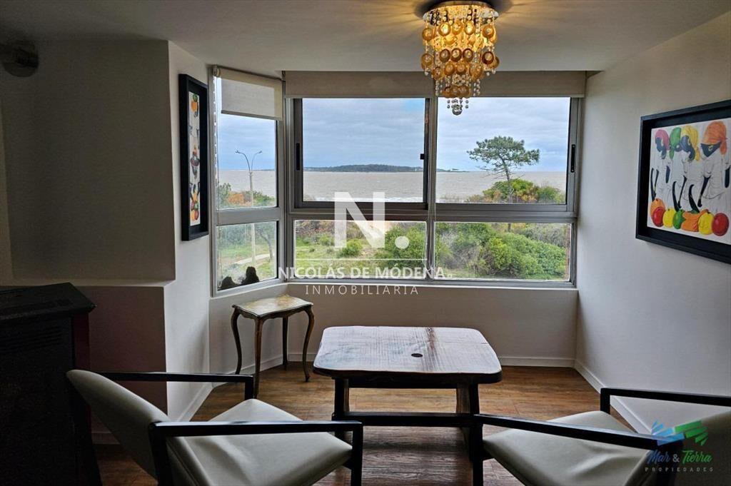 Edificio de 3 dormitorios en Punta del Este primera línea