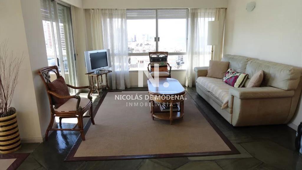 Departamento en venta de 3 dormitorios en Edif.