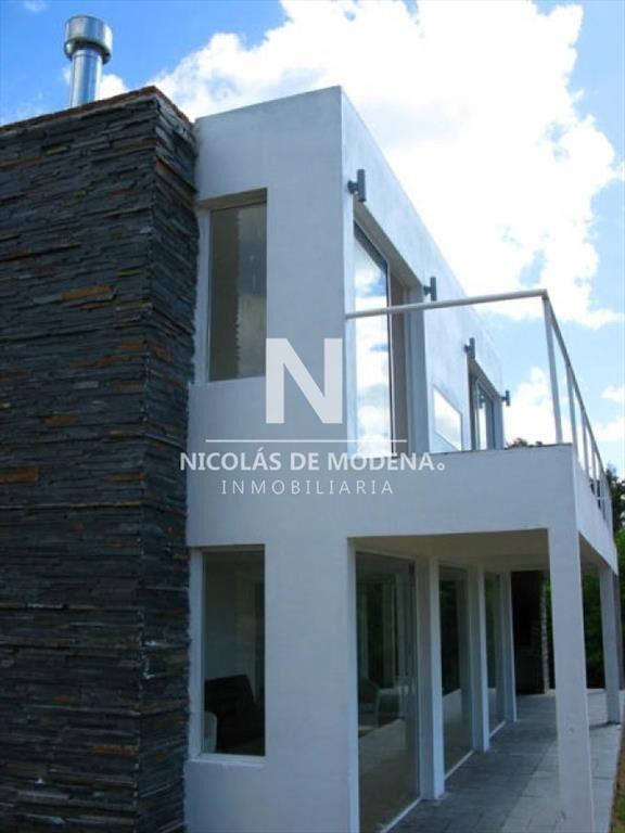 Casa en Altos de Punta Piedras, 3 dormitorios *