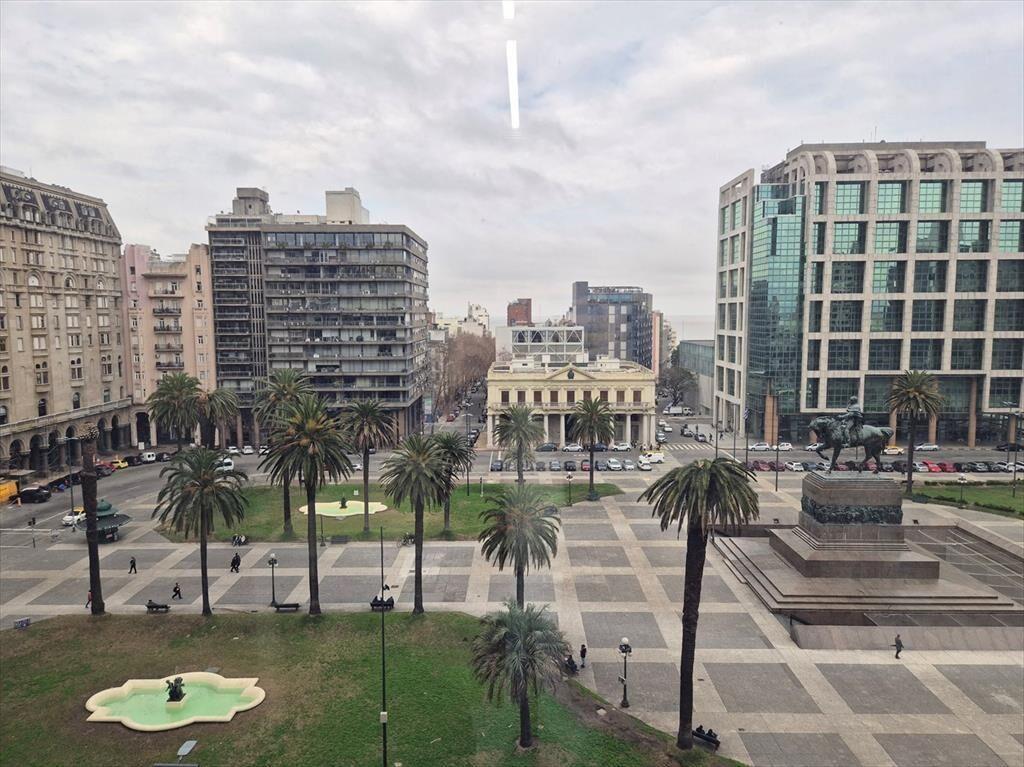 - ALQUILER - OFICINA PRIVADA - COWORK - PLAZA INDEPENDENCIA