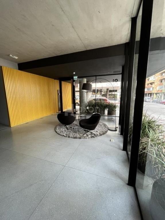 VENTA APARTAMENTO A ESTENAR 2 DORMITORIOS CENTRO DE MONTEVI