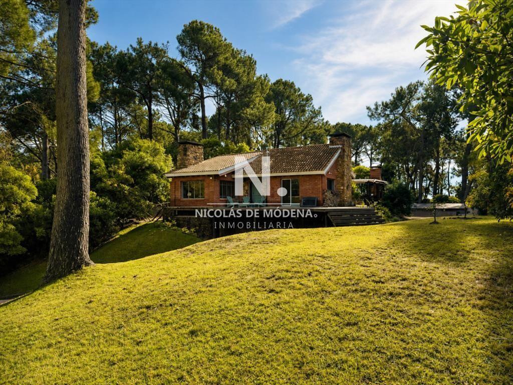 En venta en Punta Ballena, casa de 4 dormitorios