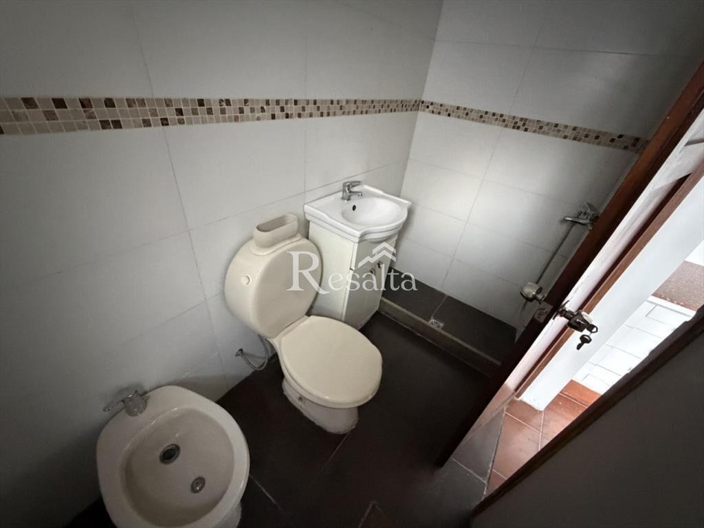 VENTA CASA POCITOS 4 DORMITORIOS Y COCHERA