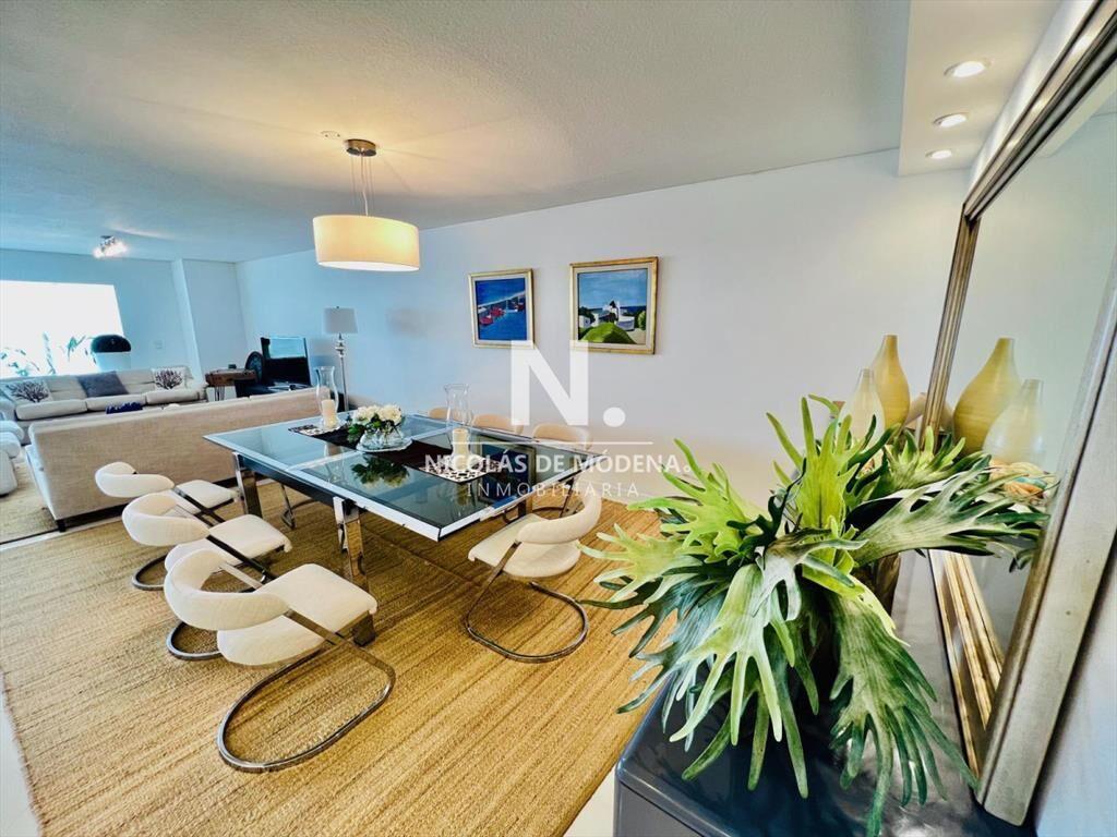 Departamento de 4 dormitorios en venta en de Mar,