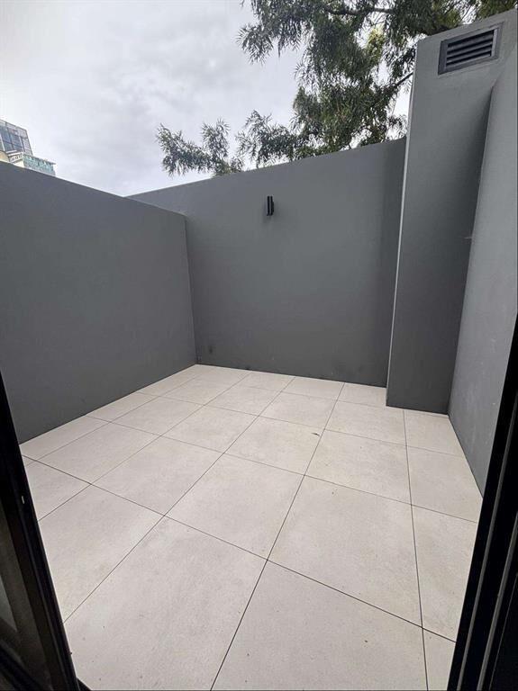 Alquiler Apartamento un dormitorio a estrenar con patio Pun