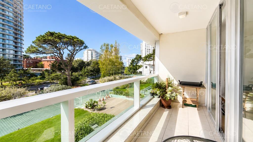 Apartamento en venta de 3 dormitorios en Punta del Este