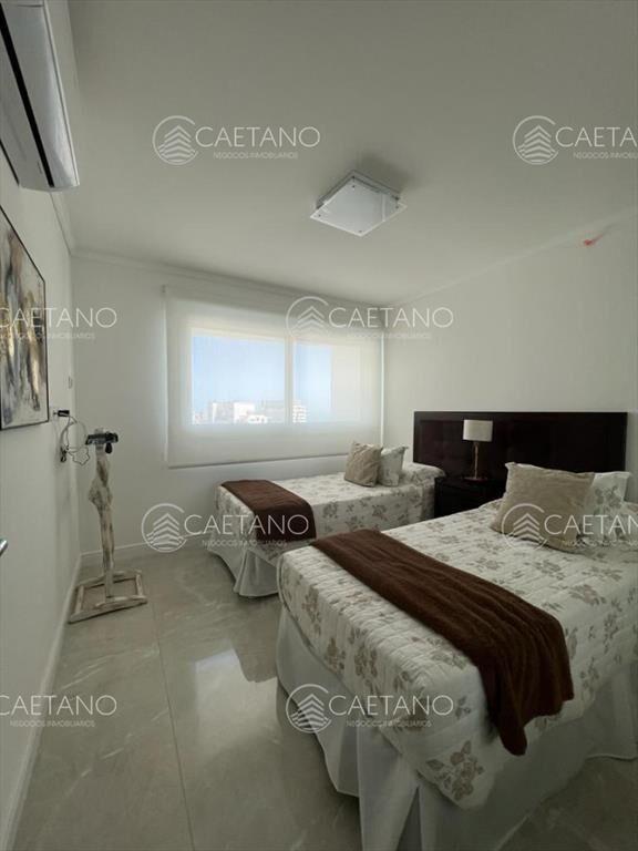 Venta apartamento 4 dormitorios playa mansa Punta