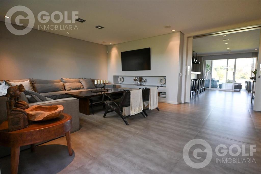 Venta de Casa 3 Dormitorios en Lagos - con Piscina Infinita