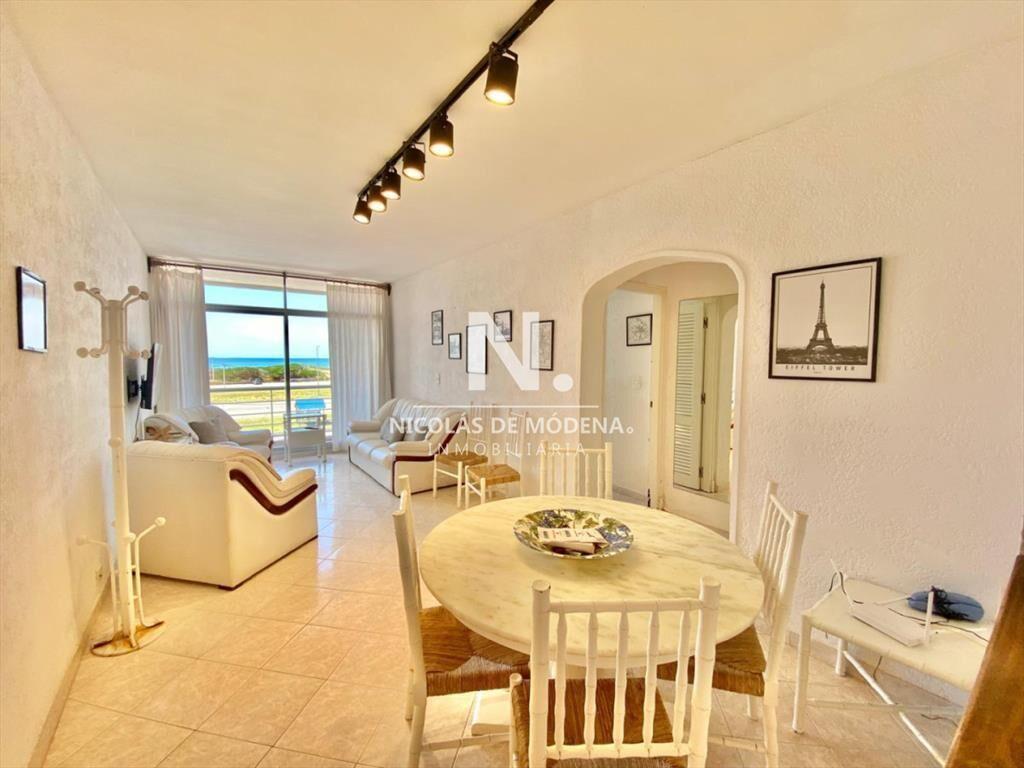 Apartamento de 2 dormitorio y medio en Primera de