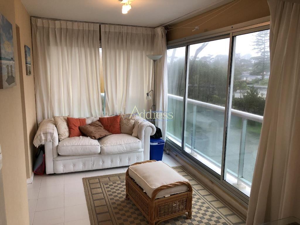 Playa mansa, impecable apartamento a metros del