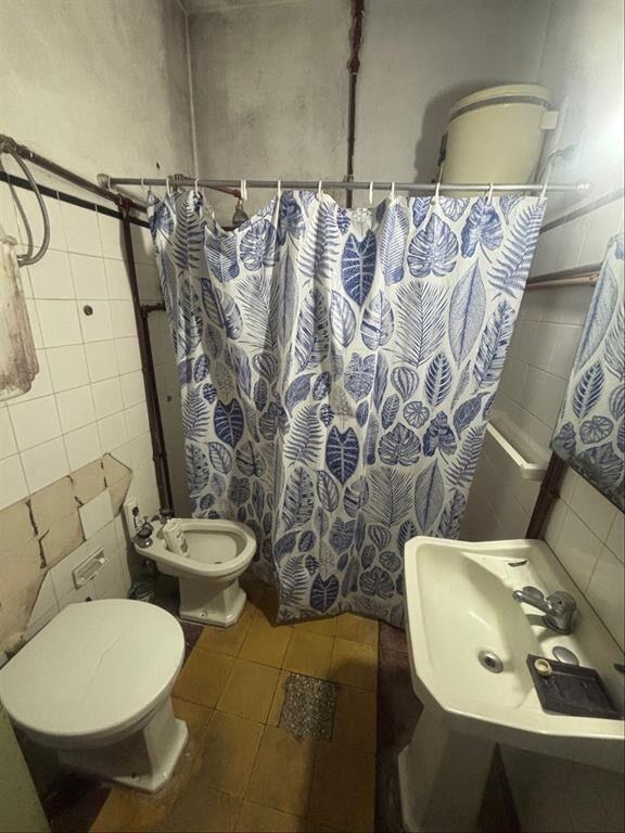 Venta. Ideal para renta o familia grande, tres casas en el