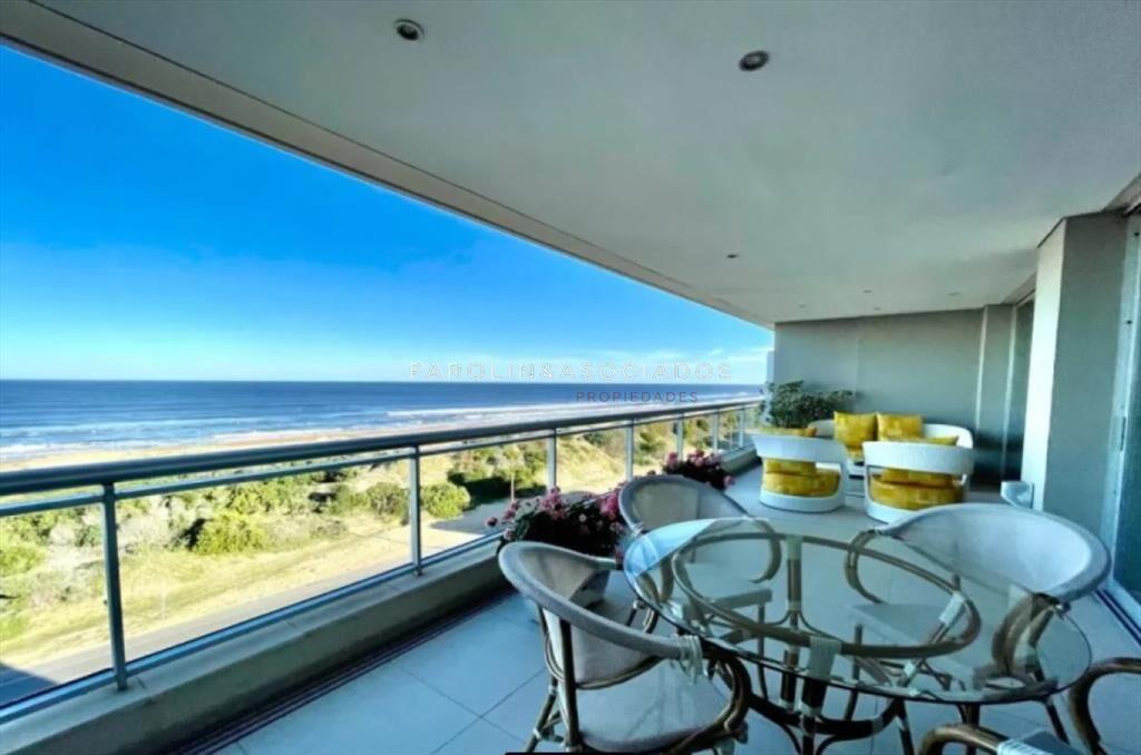 Exclusivo Penthouse en venta con piscina privada en Terraza