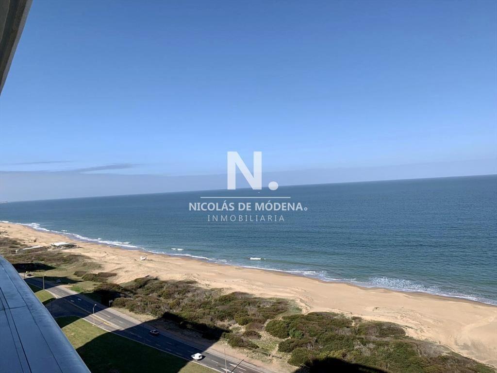 Le Parc Punta del Este Departamento esquinero a estrenar en