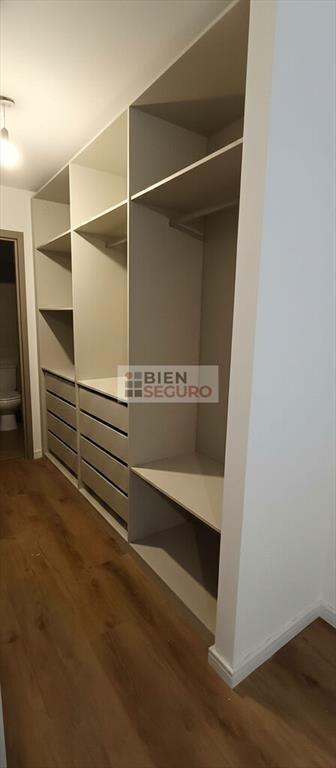 Apartamento de 2 dormitorios, 2 baños en venta en Pocitos.