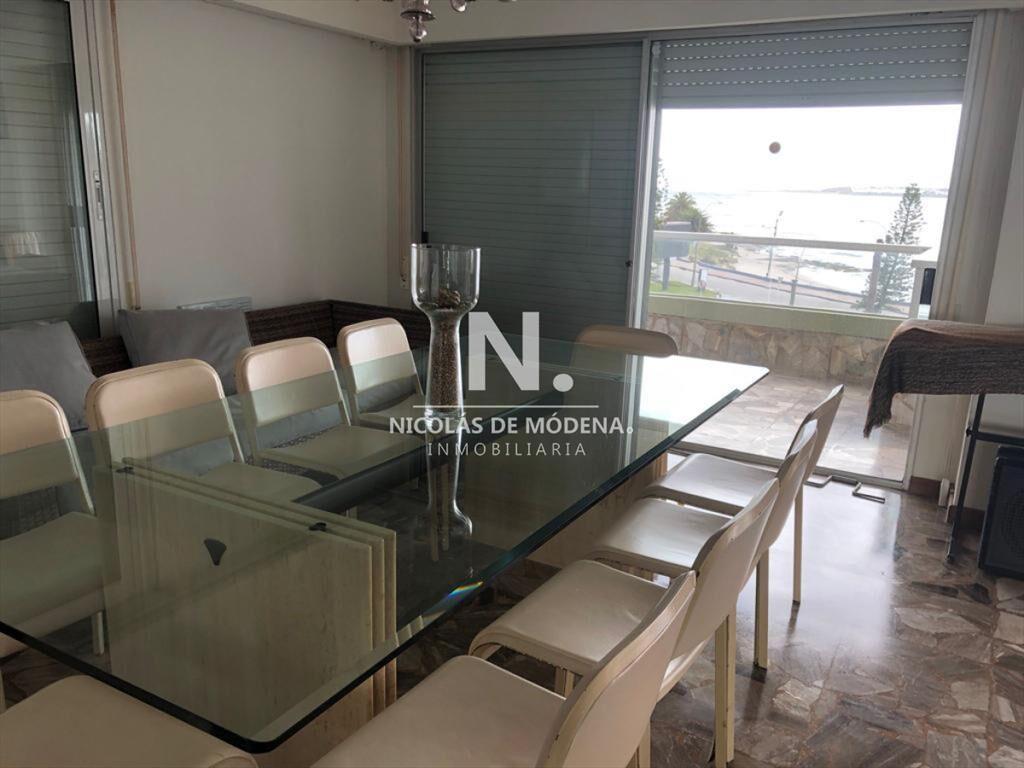 Apartamento de 3 dormitorio frente al Mar Punta