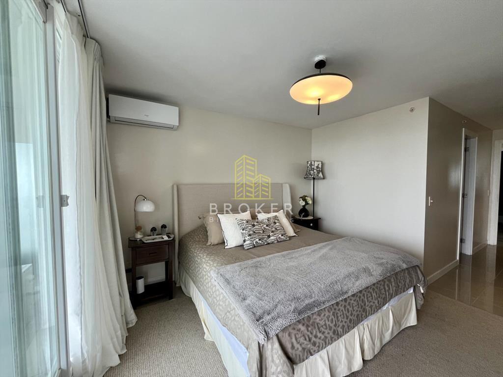 Venta Apartamento de 4 dormitorios a metros del