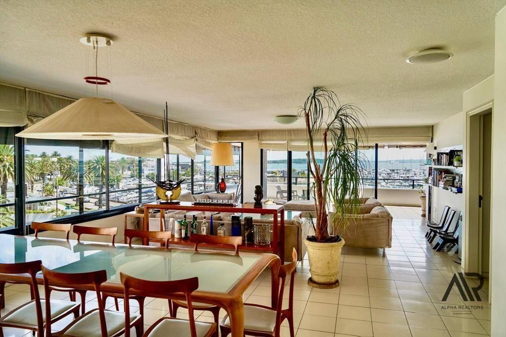 Venta de apartamento en el exclusivo Edificio Portofino ...