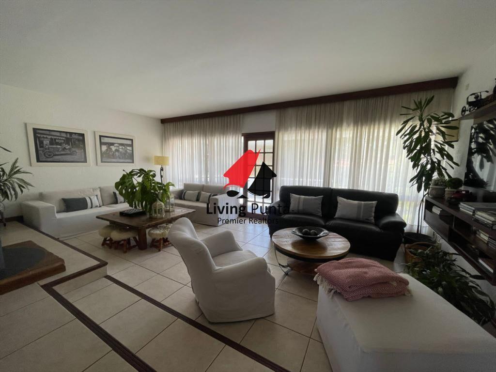 Hermosa casa en alquiler disponible