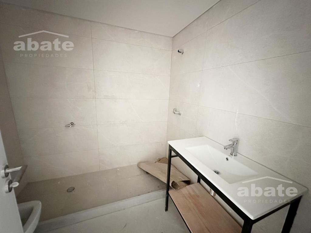 Alquiler apartamento 1 dormitorio con patio a estrenar