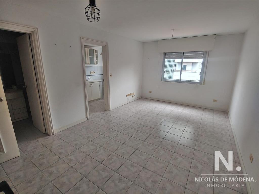 Departamento de 1 dormitorio con un baño en venta