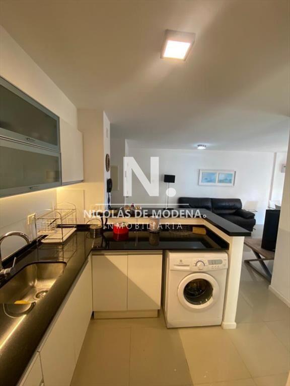 Departamento de 2 dormitorios y medio en venta en