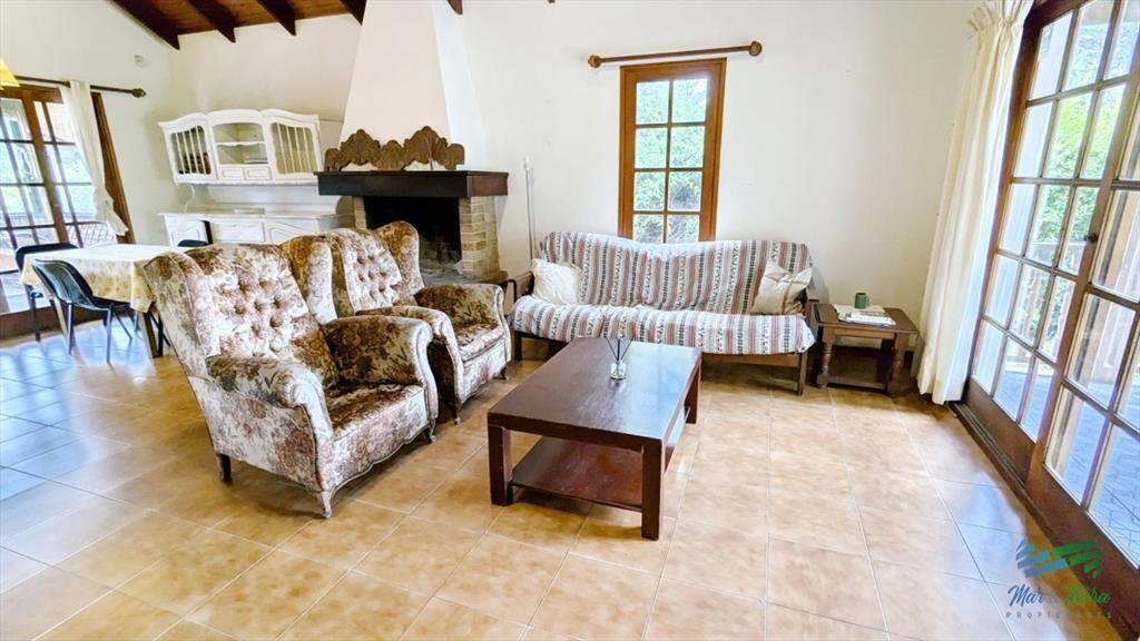 Venta de casa 3 dormitorios en barrio cantegril
