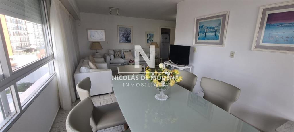 Apartamento en peninsula de 2 dormitorios en venta.