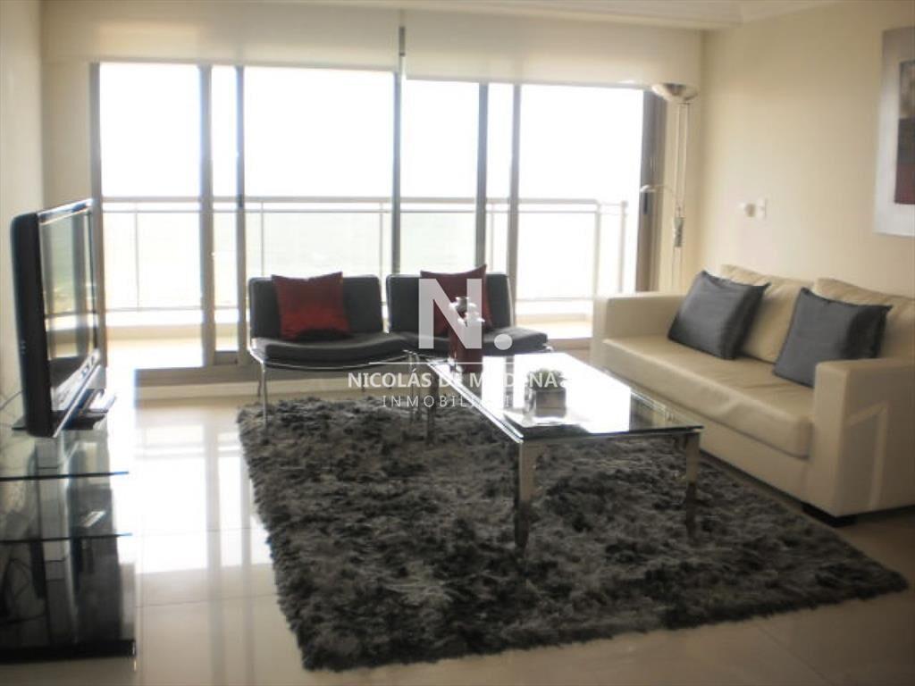 Apartamento en Playa Brava, Torre Impaeriale