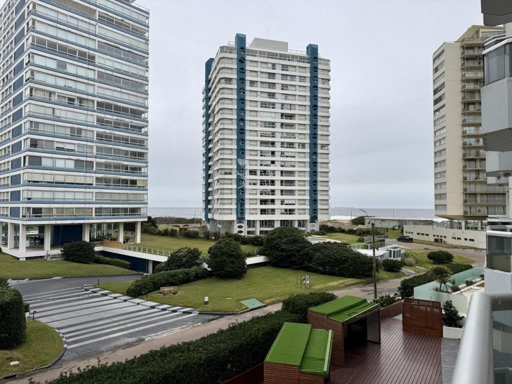 Excelente oportunidad en Torre Marina II 2